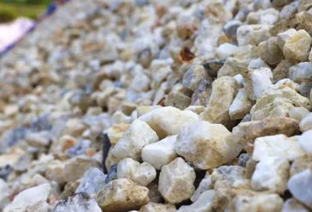 What are the "five major advantages" of Wuchuan in determining the first industry fluorine chemical industry and the leading industry aluminum industry?